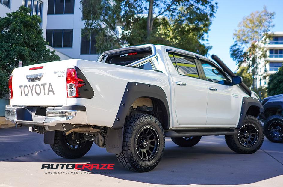 TOYOTA HILUX N80 4WD CALIBRE SATIN BLACK